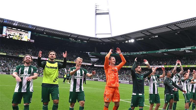 Werder-Jubel im Weserstadion: Die bisherige Bundesliga-Saison verläuft sehr erfolgreich für Bremen. (Archivbild)