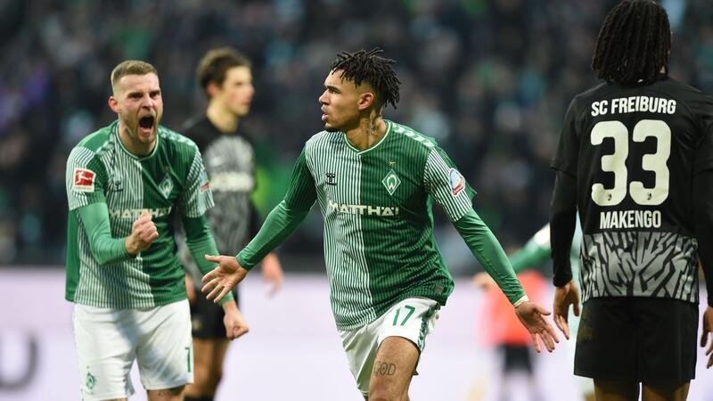 Bayer patzt, Bayern holt auf - Stuttgart schlägt RB Werders Justin Njinmah (M) sorgte für das Bremer 2:1 gegen den SC Freiburg.