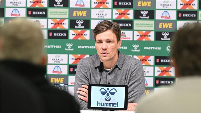 Werders Sportchef Clemens Fritz erklärt die Trennung von Trainer Horst Steffen.