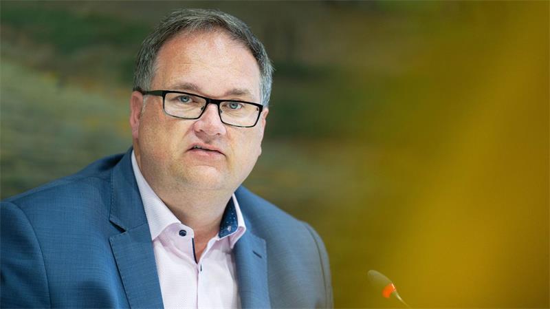 Wesentliche Probleme blieben auch nach der Einigung von Bund und Ländern ungelöst, meit Fecker