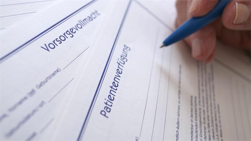 Winterzeit, Tankrabatt, Bahnhöfe: Was sich im Oktober ändert Wichtige Dokumente können im Zentralen Vorsorgeregister als Abschriften digital hinterlegt werden. (Symbolbild)
