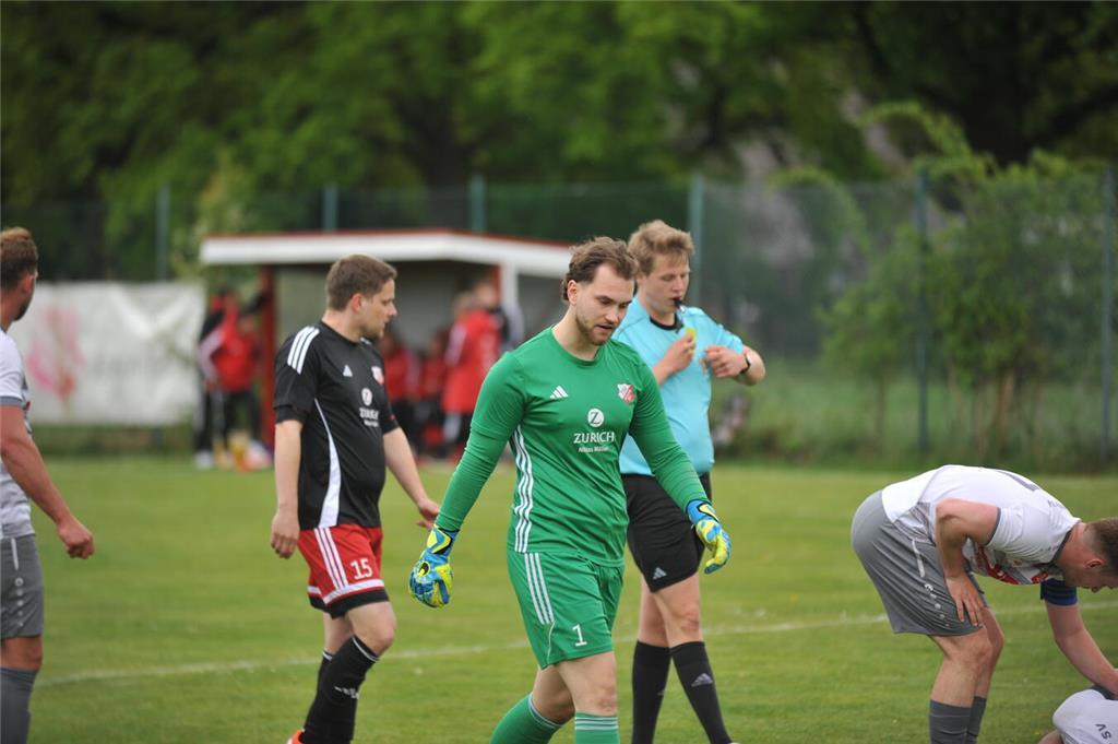 Wichtige Punkte im Abstiegskampf: Der Deinster SV hat am Sonntagnachmittag mit 4...