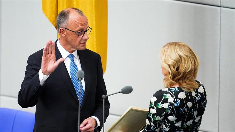 Wie der Kanzler müssen auch seine Minister einen Eid mit der Amtsübernahme leisten. (Archivbild)