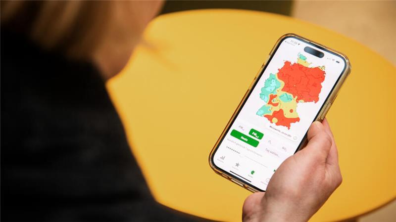 Feinstaub: Darum ist die Luft derzeit so schlecht – und für wen was folgt Wie es um die Luftqualität in der eigenen Region steht, lässt sich mit Hilfe der App „Luftqualität“ des Umweltbundesamtes herausfinden.