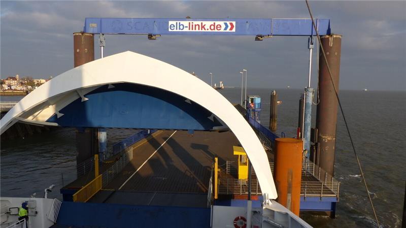 So will Olaf Lies die Fährverbindung Cuxhaven-Brunsbüttel retten Wie geht es weiter mit der Elbfähre? Archivfoto: Reese-Winne