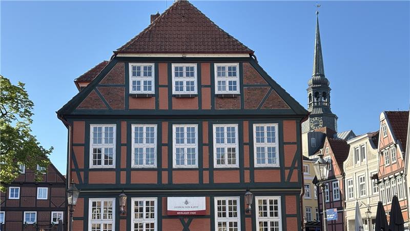 Wie könnte das denkmalgeschützte Gebäude am Fischmarkt künftig genutzt werden? Die Stadt würde dazu gerne eine Ausschreibung machen.