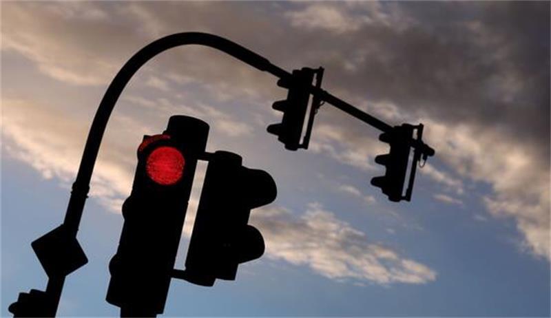 Wie lang zeigt diese Ampel schon Rot? Eine einfache Schätzung reicht vor Gericht unter Umständen nicht aus, um Rotlichtsünder hart zu bestrafen.