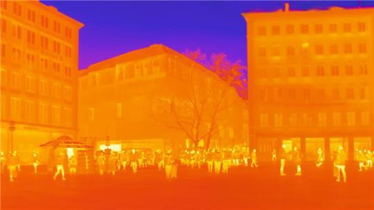 Wie müssen Gebäude und städtische Infrastruktur angepasst an den Klimawandel geplant werden, um die Temperaturen in Städten zu reduzieren?