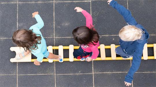 Wie viele Kinder haben Familien in verschiedenen Ländern? (Symbolbild)