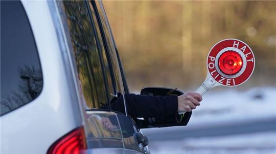 Wie viele Züge an einem Joint zu einer THC-Konzentration führen, die als Grenzwert im Straßenverkehr geplant ist, hängt von verschiedenen Faktoren ab.