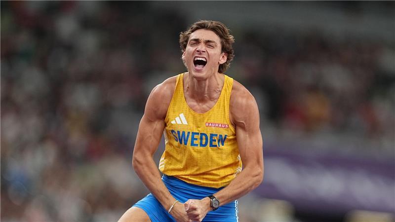 Kuss nach Weltrekord: Duplantis springt in neue Dimension Wieder Weltmeister: Armand Duplantis.
