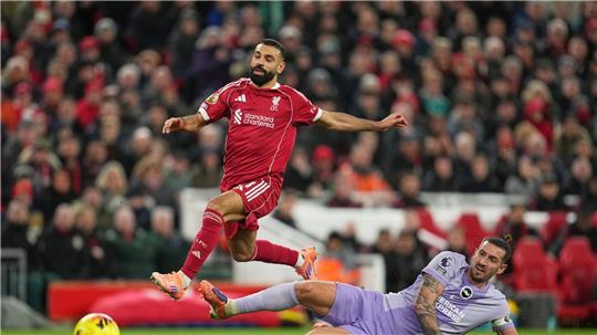Wieder am Ball: Liverpools Mohamed Salah (r).