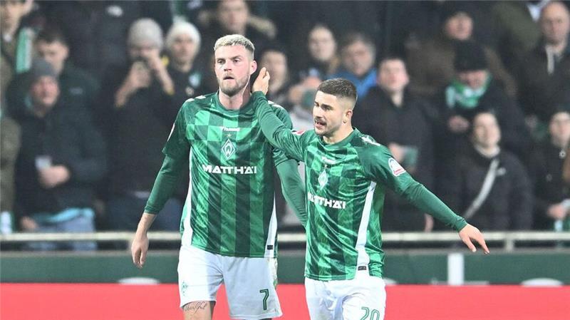 Wieder fit: Werder-Stürmer Marvin Ducksch (l).