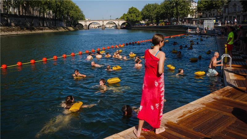 Freibäder in der Seine in Paris sind Riesenerfolg Wieder in der Seine schwimmen zu können, war ein lange gehegter Wunsch der Menschen in Paris (Archivbild).