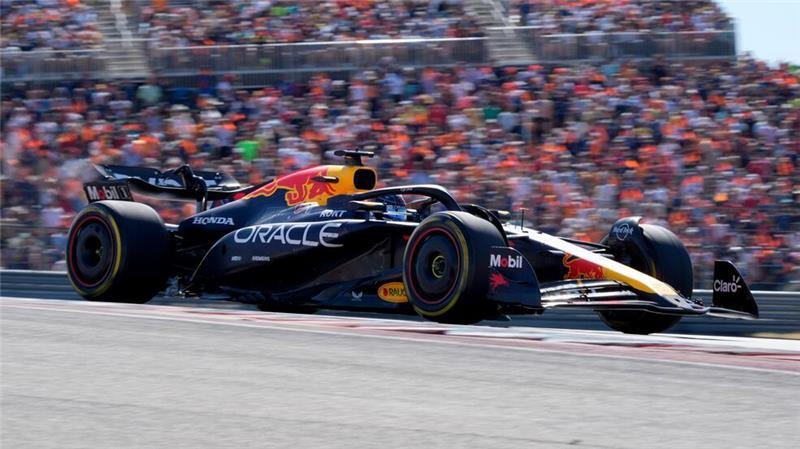 Verstappen mit Knallhart-Kurs auf Podest: „Kein Waisenknabe“ Wieder kein Sieg für Verstappen, aber WM-Führung ausgebaut.