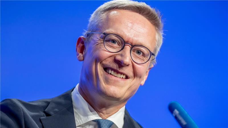 Minister: Ausweis fürs Smartphone kommt in anderthalb Jahren Wildberger: „Ich bin sehr ermutigt durch das, was ich von den Teams gesehen habe, die die digitale Brieftasche entwickeln“. (Archivbild)