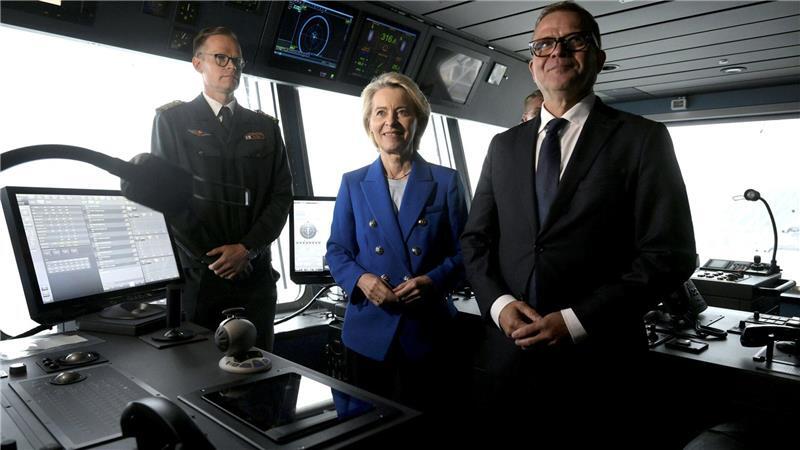 Russland-Sanktionen: Deutschland droht Fischstäbchen-Krise Will Russland mit neuen Sanktionen die Kriegsführung gegen die Ukraine erschweren: EU-Kommissionspräsidentin Ursula von der Leyen. (Archivbild)