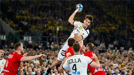 Will auch gegen Nordmazedonien überzeugen: Deutschlands Julian Köster.
