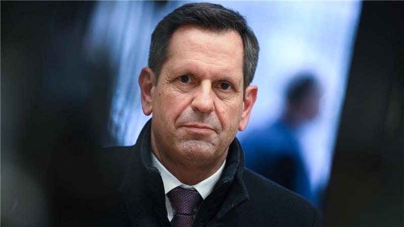 Will die Plattformen in die Pflicht nehmen: Niedersachsens Ministerpräsident Olaf Lies. (Archivbild)