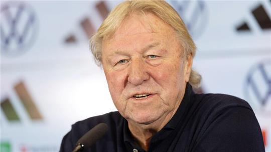 Will mit den DFB-Frauen das Olympia-Ticket lösen: Horst Hrubesch.