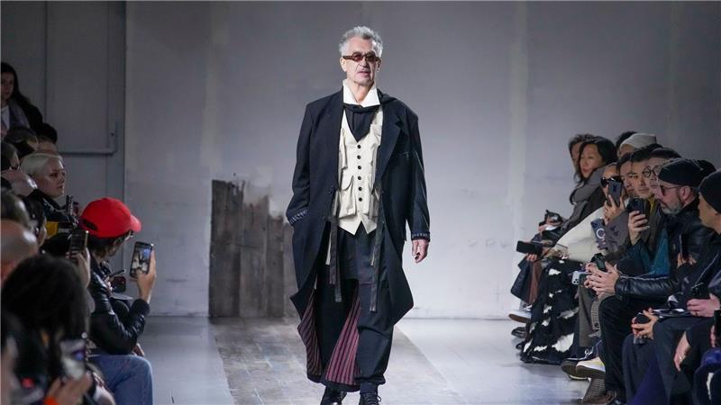 Wim Wenders trat auch schon als Model auf - 2024 in Paris. (Archivbild)