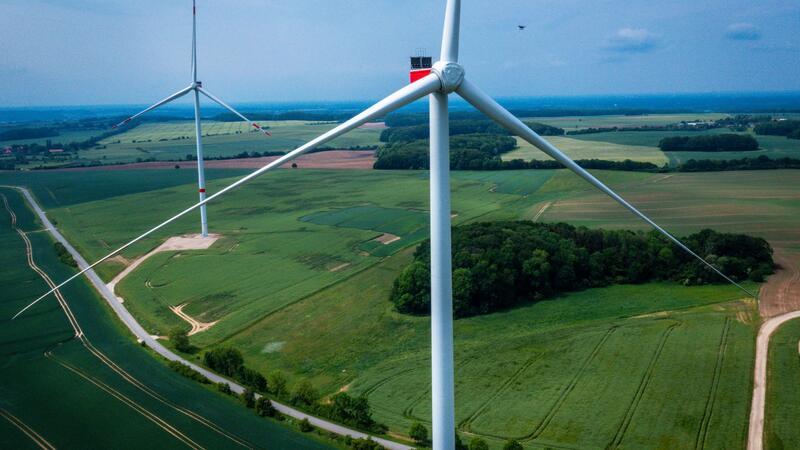 Rekord bei Windkraft-Ausschreibung Windparks boomen: Zuletzt haben sich so viele Firmen wie noch nie für eine Förderung nach dem Erneuerbare-Energien-Gesetz (EEG) beworben.