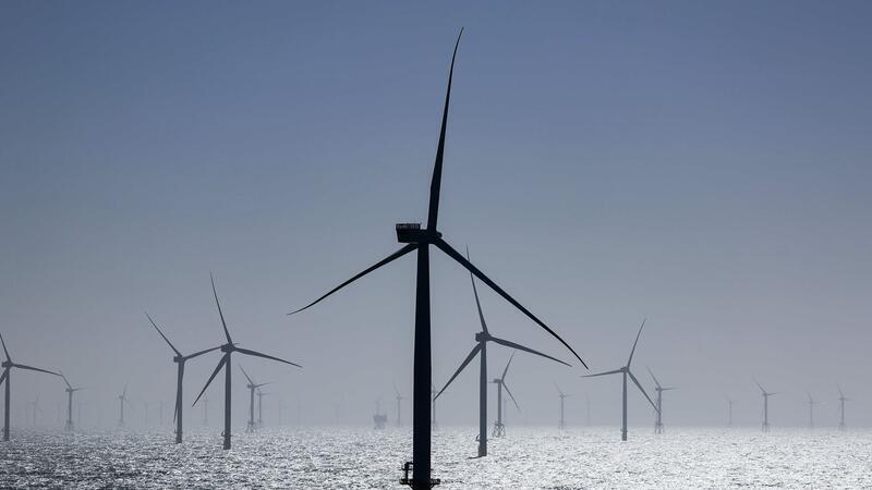 Nordsee-Windkraftflächen finden keinen Käufer Windräder stehen in einem Windpark in der Nordsee. (Archivbild)