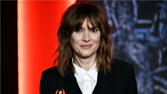 Winona Ryder wird in der kommenden Staffel der Serie „Wednesday“ zu sehen sein. (Archivbild)