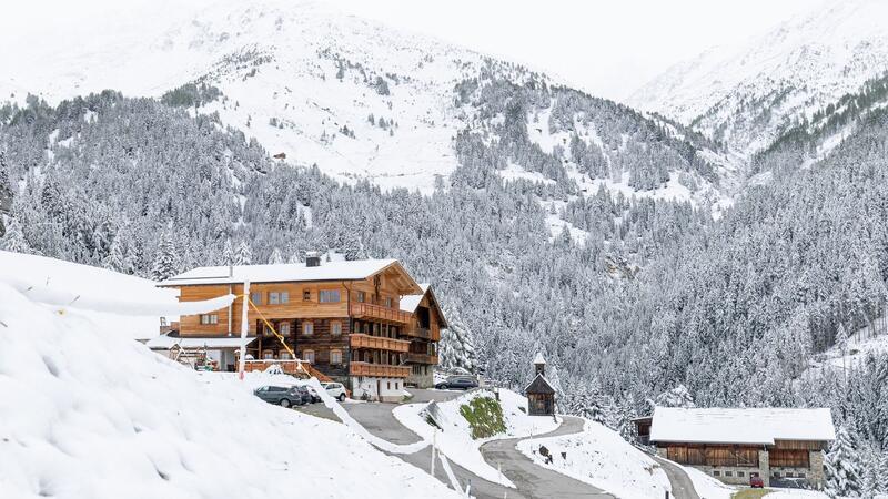 Wintereinbruch in Österreichs Bergen.