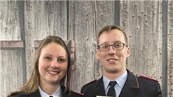 „Wir fühlen uns geehrt, dass wir für unsere Leistung zur Löschmeisterin und zum Oberlöschmeister befördert wurden.“Franziska (28) und Kai Ahrens (30) aus Harsefeld am Montag, 9. März 2026.