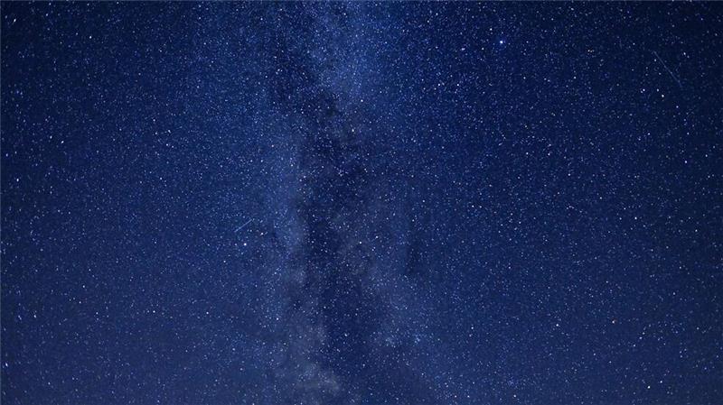 Wir sind Teil der Milchstraße und können von der Erde aus tausende Sterne dieser Galaxie sehen. (Archivbild)