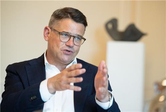 «Wir sollten insgesamt weniger über eine solche Protestpartei reden», sagt Hessens Ministerpräsident Boris Rhein (CDU) über den Umgang mit der AfD.