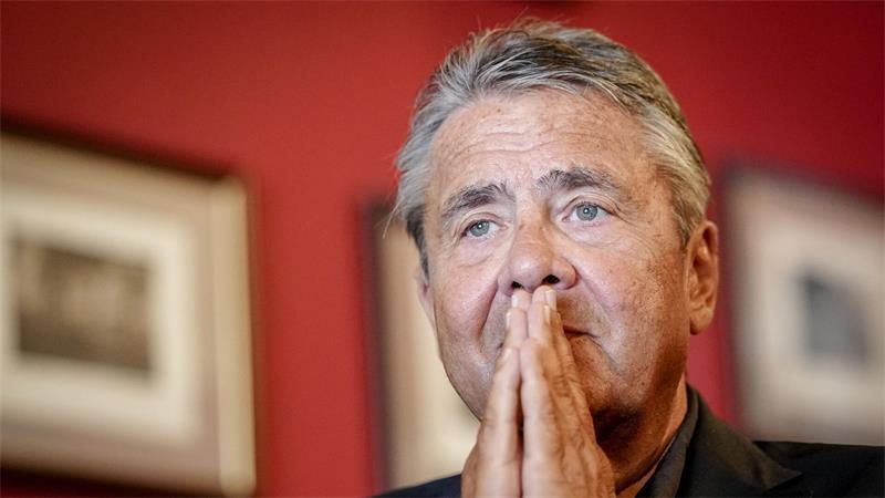 Brandmauer gegen die AfD - gescheitert oder unverzichtbar? „Wir stehen durch die Wahl der AfD nicht unmittelbar vor der Zerstörung der Republik, wir sind nicht in Weimar“, sagt der Ex-SPD-Chef.