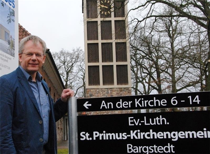 Wird am Sonntag in der Bargstedter St.-Primus-Kirche ins neue Amt eingeführt: Pastor Andreas Hellmich. Foto Stief
