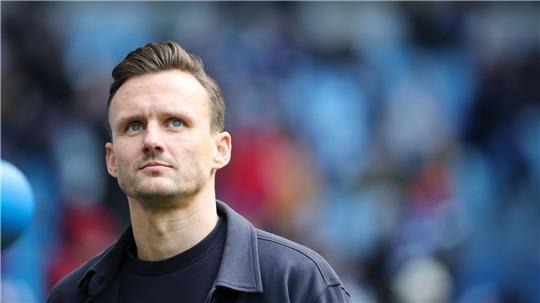 Wird er befördert? HSV-Sportdirektor Claus Costa ist als Sportvorstand im Gespräch (Archivbild)  