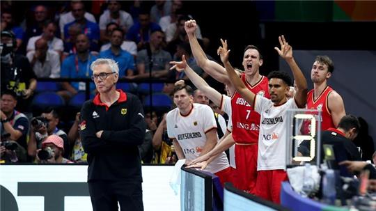Wird nicht Trainer bei Lyon-Villeurbanne: DBB-Coach Gordon Herbert (l).