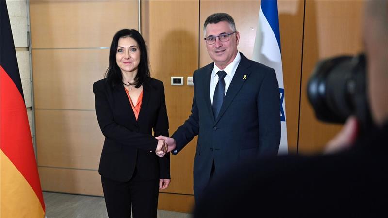 Hightech-Land Israel: Reiche sieht Potenzial für Kooperation Wirtschaftsministerin Katherina Reiche (CDU) trifft Gideon Sa’ar, Außenminister von Israel.