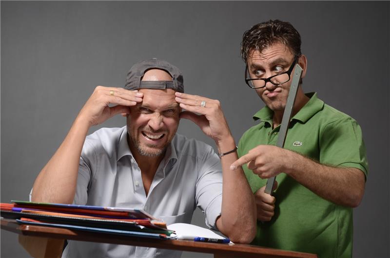 Wissen, wie man die Menschen zum Lachen bringt: Cem Ali Gültekin und Jan Harries (links). Foto Stephan Pflug