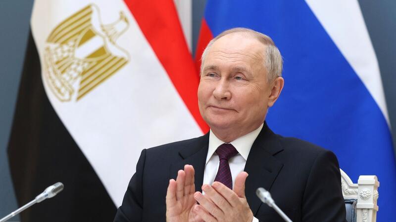 Putin als vierter Kandidat zur Präsidentenwahl registriert Wladimir Putin ist seit fast einem Vierteljahrhundert an der Macht.