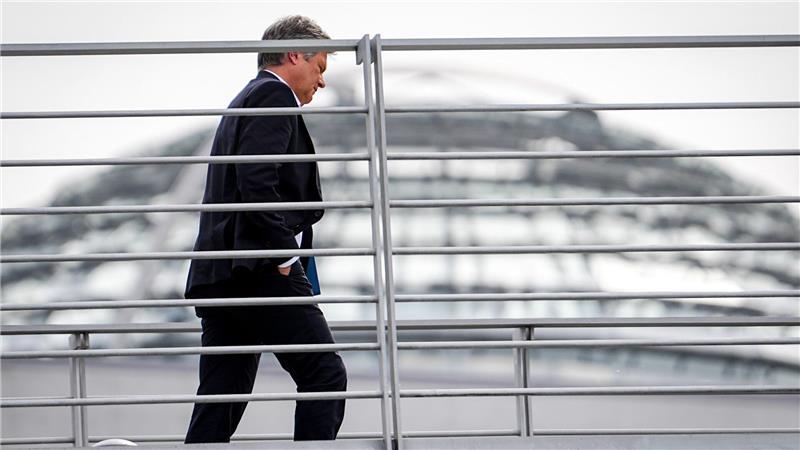 Drittes Jahr in Folge kein Wachstum - Habeck senkt Prognose Wohin geht die Reise für Habeck?