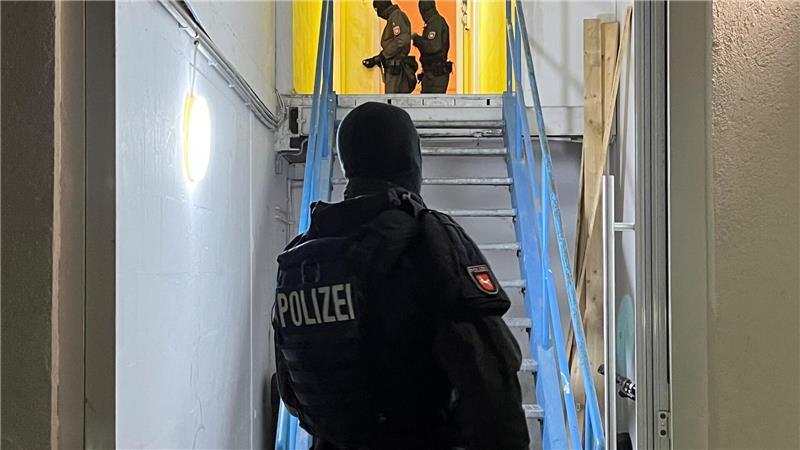 Wohnungsdurchsuchung im März 2024 an der Altländer Straße in Stade.