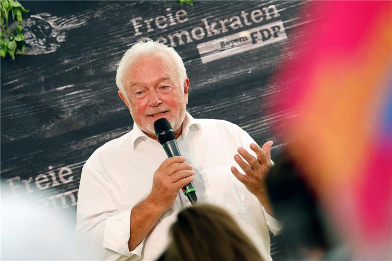 Boot von Kubicki versagt: Präsidiums-Kolleginnen an Bord Wolfgang Kubicki fühlt sich auch auf hoher See wohl.