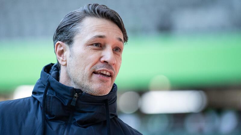 Wolfsburg und Kovac atmen nach Sieg in Darmstadt auf Wolfsburgs Trainer Niko Kovac ist vor dem Spiel im Stadion.