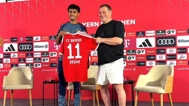 Empörung aus Europa: Was Infantinos WM-Plan bedeutet Wortgewaltig im Sportoutfit: Eberl spricht über die FIFA-Pläne. (Archivbild)
