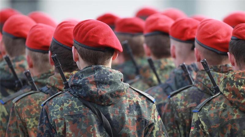 Europäer bei Ukraine-Krisengipfel uneins über Friedenstruppe Würde auch Deutschland Truppen schicken? Auf diese Frage gibt es bislang keine klare Antwort. (Archivbild)