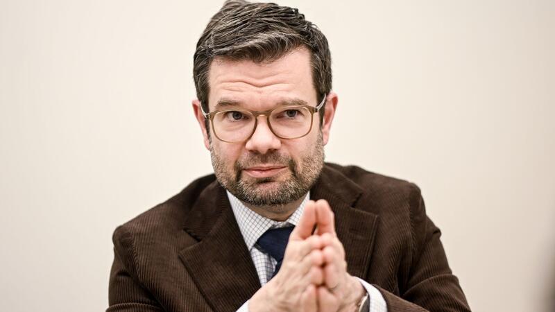 Buschmann: Scheitert Verbot, wäre das großer PR-Sieg für AfD „Würde ein solches Verfahren vor dem Verfassungsgericht scheitern, würde dies ein gewaltiger PR-Sieg der AfD sein“: Bundesjustizminister Marco Buschmann (FDP).