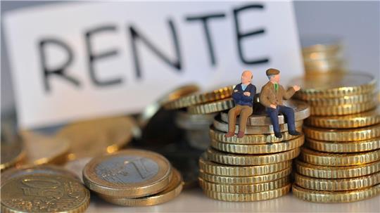 Würde man die „Rente mit 63“ abschaffen, könnte das laut einer Studie Milliardensummen für den Fiskus bedeuten. (Symbolbild) 