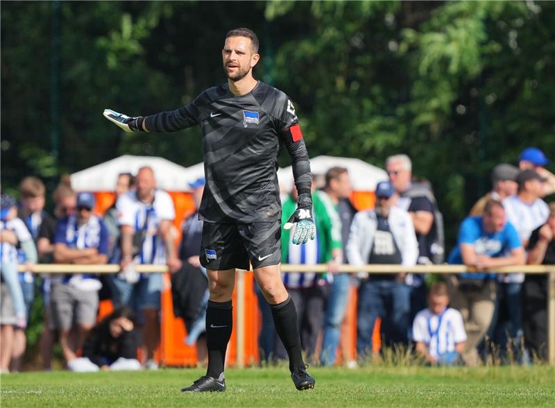 Nach Schlägerei: Richterin lässt bei Hertha-Torwart Gnade walten Wurde vom Landgericht Salzburg zu einer Geldstrafe verurteilt: Hertha-Torwart Marius Gersbeck.