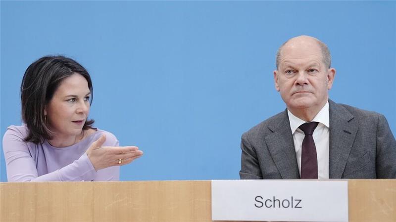 Wurden im Internet beleidigt: Annalena Baerbock und Olaf Scholz.
