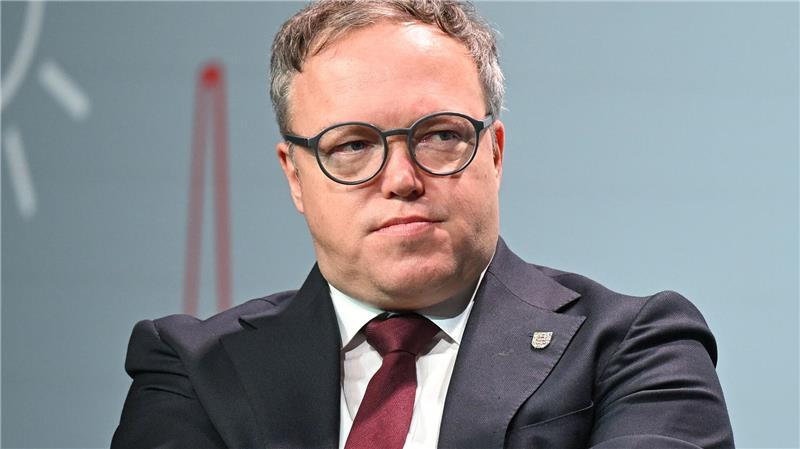Wurden mehrere Reden und Gastbeiträge von Thüringens Ministerpräsident Mario Voigt (CDU) mit Hilfe von Künstlicher Intelligenz (KI) erstellt? (Archivbild)